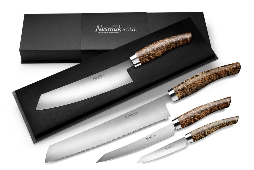 Nesmuk Soul Messerset - Kochmesser, Slicer, Office und Brotmesser Karelische Maserbirke Nesmuk Soul Messerset - Kochmesser, Slicer, Office und Brotmesser Karelische Maserbirke